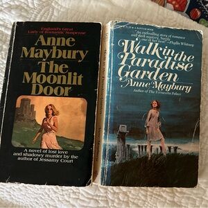 Anne Maybury Vintage Book Set 📚🔥
